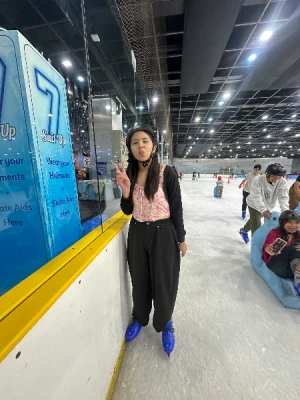 21% Off Ice Skating at SM MOA, Megamall: Enjoy a 2-Hours Ice Skating Pass including Shoes & Helmet