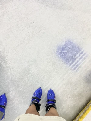21% Off Ice Skating at SM MOA, Megamall: Enjoy a 2-Hours Ice Skating Pass including Shoes & Helmet