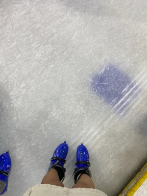 21% Off Ice Skating at SM MOA, Megamall: Enjoy a 2-Hours Ice Skating Pass including Shoes & Helmet