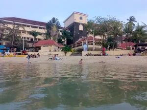 67%Off Canyon Cove Batangas Superior Room Accomodation for 2 Adults and 2 Kids starting at P2888 instead of P8800
