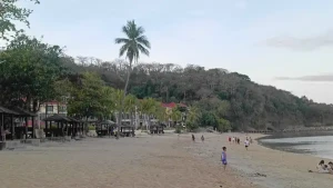67%Off Canyon Cove Batangas Superior Room Accomodation for 2 Adults and 2 Kids starting at P2888 instead of P8800