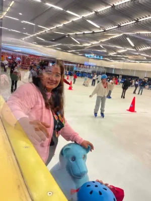 21% Off Ice Skating at SM MOA, Megamall: Enjoy a 2-Hours Ice Skating Pass including Shoes & Helmet