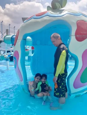 Only P370: Manila Ocean Park Aqua Adventure 14-in-1 Ticket: Tornado Slide, Open Spiral Slide, Speed Slide, Aqua Floating Pads, Swinging Bridge etc. or P850 Bundle with Manila Ocean Park's 8 Attractions