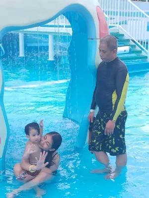 Only P370: Manila Ocean Park Aqua Adventure 14-in-1 Ticket: Tornado Slide, Open Spiral Slide, Speed Slide, Aqua Floating Pads, Swinging Bridge etc. or P850 Bundle with Manila Ocean Park's 8 Attractions