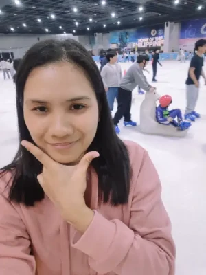 21% Off Ice Skating at SM MOA, Megamall: Enjoy a 2-Hours Ice Skating Pass including Shoes & Helmet