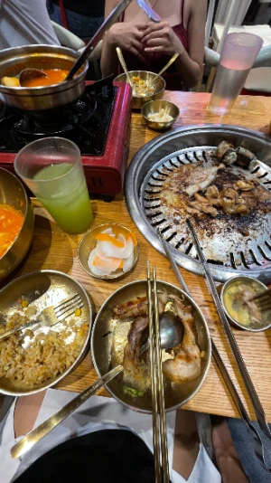 55%Off Mr. Korea: Unlimited Samgyupsal Grill, Serve Ups Endless Meats, Seafood, Sides, Hotpot, Drinks and more at Two-Ecom MOA for P399 instead of P899