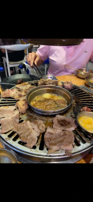 55%Off Celebrate Unlimited Samgyupsal Grill, Serve Ups Endless Meats, Seafood, Sides, Hotpot, Drinks and more at Mr. Korea Unlimited BBQ Two-Ecom MOA , Ayala North Exchange, Ayala Malls Feliz for P399 instead of P899