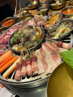 55%Off Celebrate Unlimited Samgyupsal Grill, Serve Ups Endless Meats, Seafood, Sides, Hotpot, Drinks and more at Mr. Korea Unlimited BBQ Two-Ecom MOA , Ayala North Exchange, Ayala Malls Feliz for P399 instead of P899