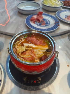27%Off: P499 instead of P688 per Person Unlimited Hot Pot at Chengdu Hotpot 老成都火锅 in Poblacion, Makati