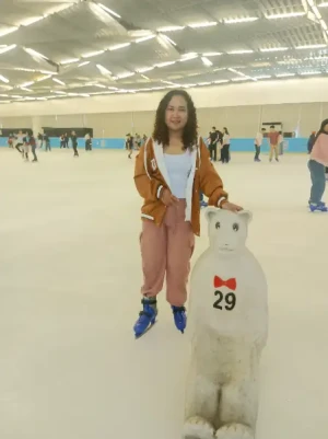 21% Off Ice Skating at SM MOA, Megamall: Enjoy a 2-Hours Ice Skating Pass including Shoes & Helmet