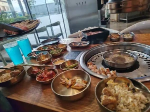 55%Off Mr. Korea: Unlimited Samgyupsal Grill, Serve Ups Endless Meats, Seafood, Sides, Hotpot, Drinks and more at Two-Ecom MOA for P399 instead of P899