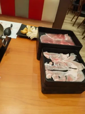 34%Off Suki-Ya Ayala Malls Manila Bay: Unli Buffet Sukiyaki, Shabu Shabu Hotpot & Buffet, Salad, Noodles, Iced Tea, Juices, Ice Cream Eat-All-You-Can starting at P398 instead of P599