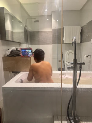 30%Off King-Room for 2 Adults and 2 Kids at VS Hotel at Victoria at Victoria Sports Tower with Water Spa, Breakfast, Gym starting at P2480