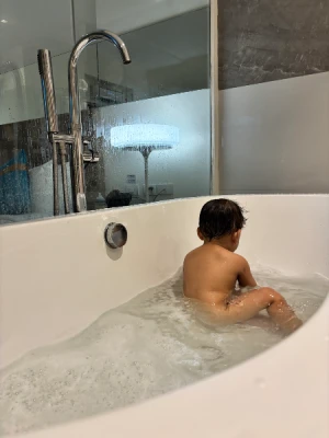 30%Off King-Room for 2 Adults and 2 Kids at VS Hotel at Victoria at Victoria Sports Tower with Water Spa, Breakfast, Gym starting at P2480