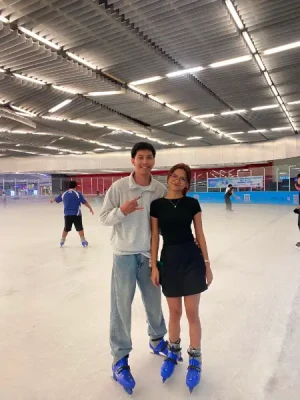 21% Off Ice Skating at SM MOA, Megamall: Enjoy a 2-Hours Ice Skating Pass including Shoes & Helmet