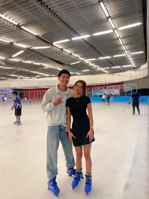 21% Off Ice Skating at SM MOA, Megamall: Enjoy a 2-Hours Ice Skating Pass including Shoes & Helmet