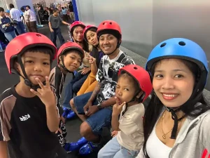21% Off Ice Skating at SM MOA, Megamall: Enjoy a 2-Hours Ice Skating Pass including Shoes & Helmet