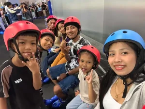 21% Off Ice Skating at SM MOA, Megamall: Enjoy a 2-Hours Ice Skating Pass including Shoes & Helmet