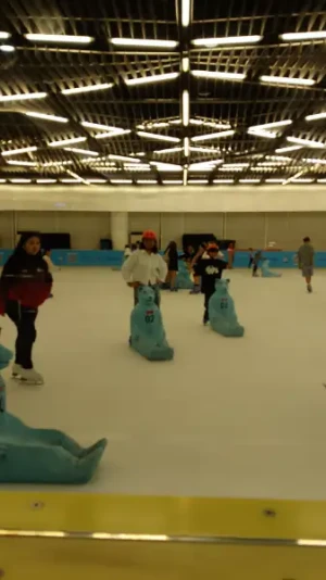 21% Off Ice Skating at SM MOA, Megamall: Enjoy a 2-Hours Ice Skating Pass including Shoes & Helmet