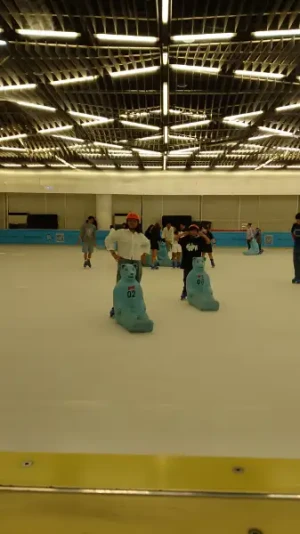 21% Off Ice Skating at SM MOA, Megamall: Enjoy a 2-Hours Ice Skating Pass including Shoes & Helmet