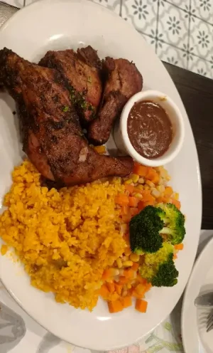 40%Off: P599 for P1000 Consumable for Food & Drinks at Burgoo Gateway, SM Southmall, District Imus, Vista Mall Taguig, Gumbo Mega Atrium Megamall