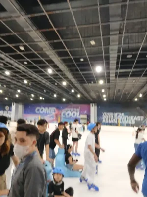 21% Off Ice Skating at SM MOA, Megamall: Enjoy a 2-Hours Ice Skating Pass including Shoes & Helmet