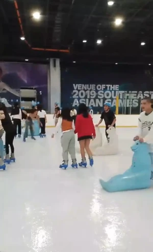 21% Off Ice Skating at SM MOA, Megamall, Cebu: Enjoy a 2-Hours Ice Skating Pass starting at P278 instead of P350