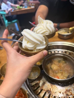 55%Off Mr. Korea: Unlimited Samgyupsal Grill, Serve Ups Endless Meats, Seafood, Sides, Hotpot, Drinks and more at Two E-com MOA, Ayala North Exchange Makati for P399 instead of P899