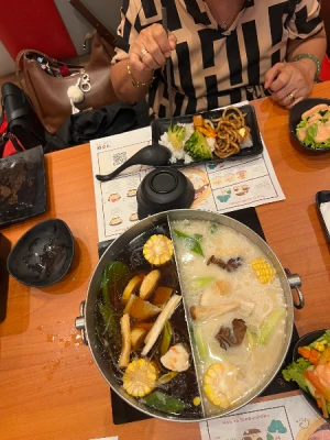 34%Off Suki-Ya Ayala Malls Manila Bay: Unli Buffet Sukiyaki, Shabu Shabu Hotpot & Buffet, Salad, Noodles, Iced Tea, Juices, Ice Cream Eat-All-You-Can starting at P398 instead of P599
