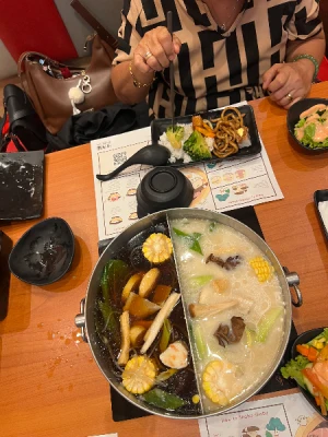 34%Off Suki-Ya Ayala Malls Manila Bay: Unli Buffet Sukiyaki, Shabu Shabu Hotpot & Buffet, Salad, Noodles, Iced Tea, Juices, Ice Cream Eat-All-You-Can starting at P398 instead of P599