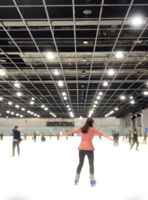 21% Off Ice Skating at SM MOA, Megamall: Enjoy a 2-Hours Ice Skating Pass including Shoes & Helmet