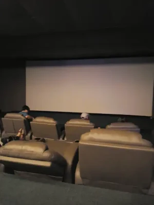 40%Off 58-Seater Luxury La-Z-Boy VS Cinema at VS Sports Tower QC at GMA Kamuning Station