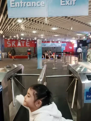 21% Off Ice Skating at SM MOA, Megamall: Enjoy a 2-Hours Ice Skating Pass including Shoes & Helmet