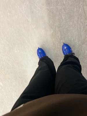 21% Off Ice Skating at SM MOA, Megamall: Enjoy a 2-Hours Ice Skating Pass including Shoes & Helmet