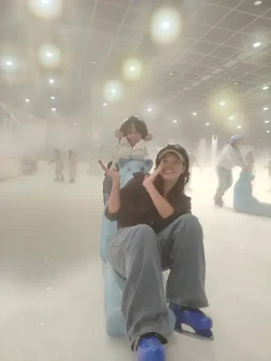 21% Off Ice Skating at SM MOA, Megamall: Enjoy a 2-Hours Ice Skating Pass including Shoes & Helmet