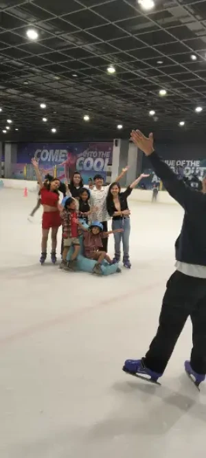 21% Off Ice Skating at SM MOA, Megamall: Enjoy a 2-Hours Ice Skating Pass including Shoes & Helmet
