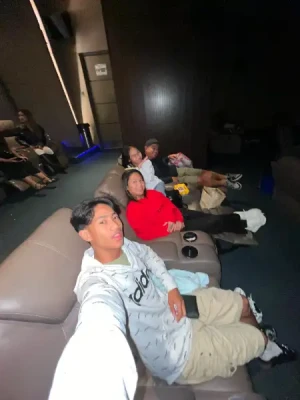 40%Off 58-Seater Luxury La-Z-Boy VS Cinema at VS Sports Tower QC at GMA Kamuning Station