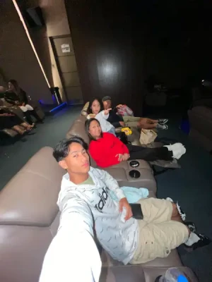 40%Off 58-Seater Luxury La-Z-Boy VS Cinema at VS Sports Tower QC at GMA Kamuning Station