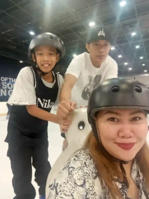 21% Off Ice Skating at SM MOA, Megamall, Cebu: Enjoy a 2-Hours Ice Skating Pass starting at P278 instead of P350