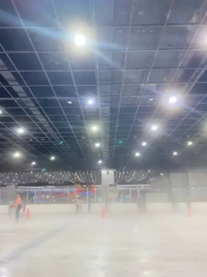 21% Off Ice Skating at SM MOA, Megamall: Enjoy a 2-Hours Ice Skating Pass including Shoes & Helmet