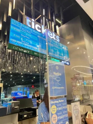 21% Off Ice Skating at SM MOA, Megamall: Enjoy a 2-Hours Ice Skating Pass including Shoes & Helmet