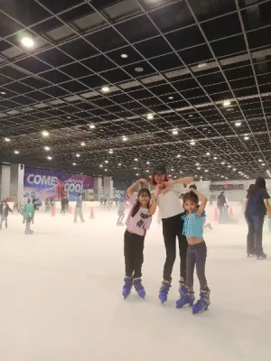 21% Off Ice Skating at SM MOA, Megamall: Enjoy a 2-Hours Ice Skating Pass including Shoes & Helmet