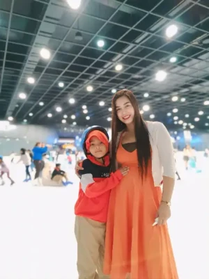 21% Off Ice Skating at SM MOA, Megamall, Cebu: Enjoy a 2-Hours Ice Skating Pass starting at P278 instead of P350