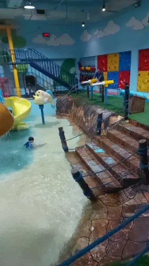 44%Off Wetpark Adventure Lagoon at Venice Grand Kanal Mall in McKinley Hill for 1 Child and 1 Adult