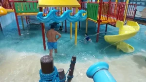 44%Off Wetpark Adventure Lagoon at Venice Grand Kanal Mall in McKinley Hill for 1 Child and 1 Adult