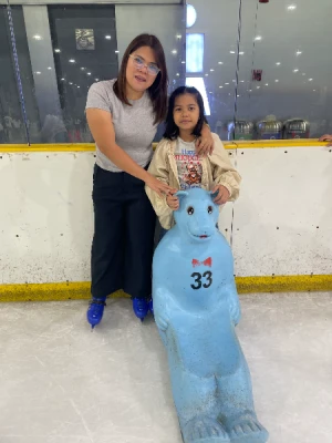 21% Off Ice Skating at SM MOA, Megamall: Enjoy a 2-Hours Ice Skating Pass including Shoes & Helmet