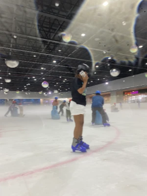 21% Off Ice Skating at SM MOA, Megamall: Enjoy a 2-Hours Ice Skating Pass including Shoes & Helmet