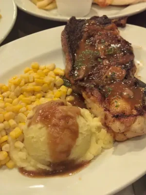 40%Off: P599 for P1000 Consumable for Food & Drinks at Burgoo Gateway, SM Southmall, District Imus, Vista Mall Taguig, Gumbo Mega Atrium Megamall
