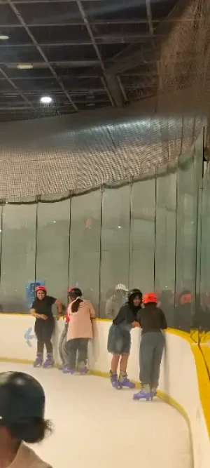 21% Off Ice Skating at SM MOA, Megamall: Enjoy a 2-Hours Ice Skating Pass including Shoes & Helmet