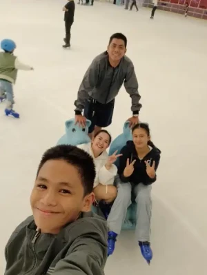 21% Off Ice Skating at SM MOA, Megamall: Enjoy a 2-Hours Ice Skating Pass including Shoes & Helmet